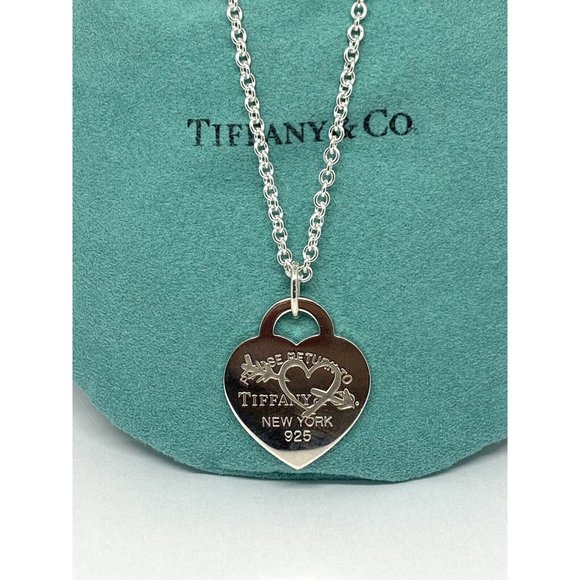 Large Return to Tiffany Etched Heart and Arrow Pendant, Necklace Sterling Silver - Picture 1 of 12